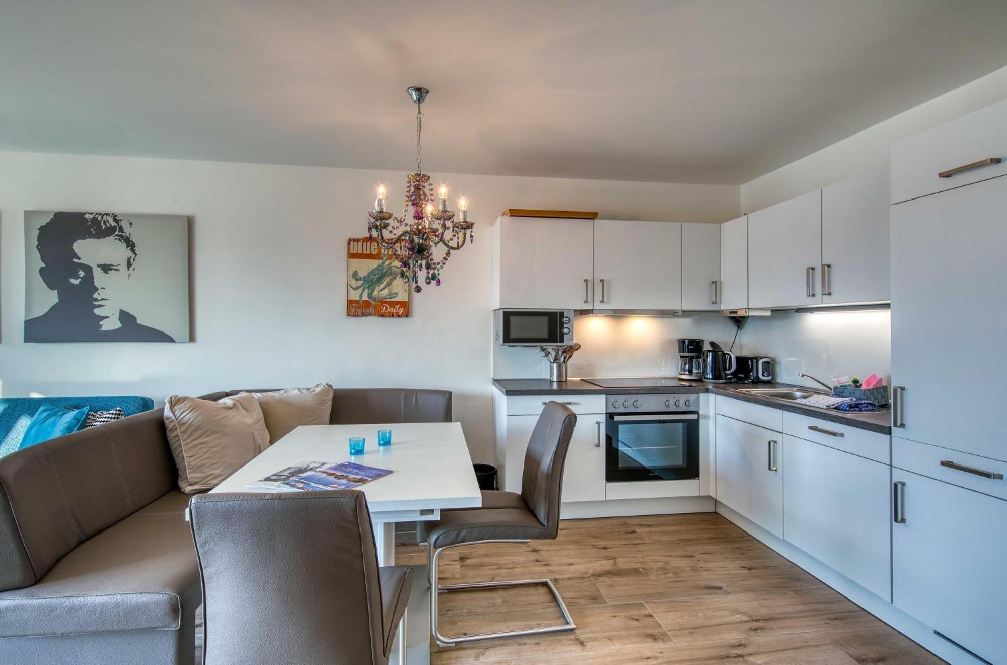 Mueritz Utkiek - Apartment Mit Seeblick & Balkon In Der Hafenresidenz Waren  Exterior foto
